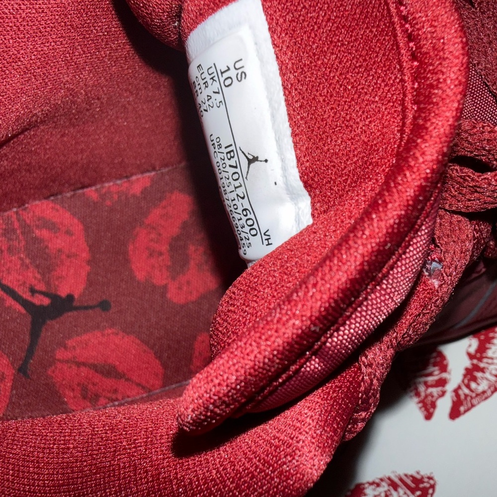 Jordan 1 Low SE "Team Red/Sierra Red" Women's Shoe - Picture 7 of 7